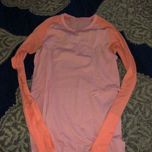 Lululemon Swiftly Tech top.